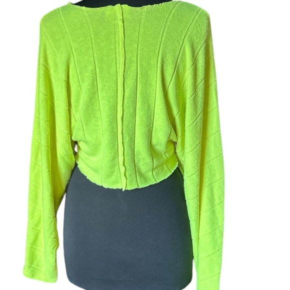 DIVIDED By H&M Women’s Distressed CROPPED Knit Long Sleeved NEON Top Sz S - Picture 3 of 3